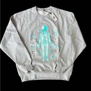 Seoul Projects Gray Graphic Sweatshirt Size: Large NWT